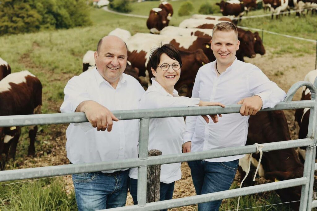 Familie Ellgass auf der Weide 